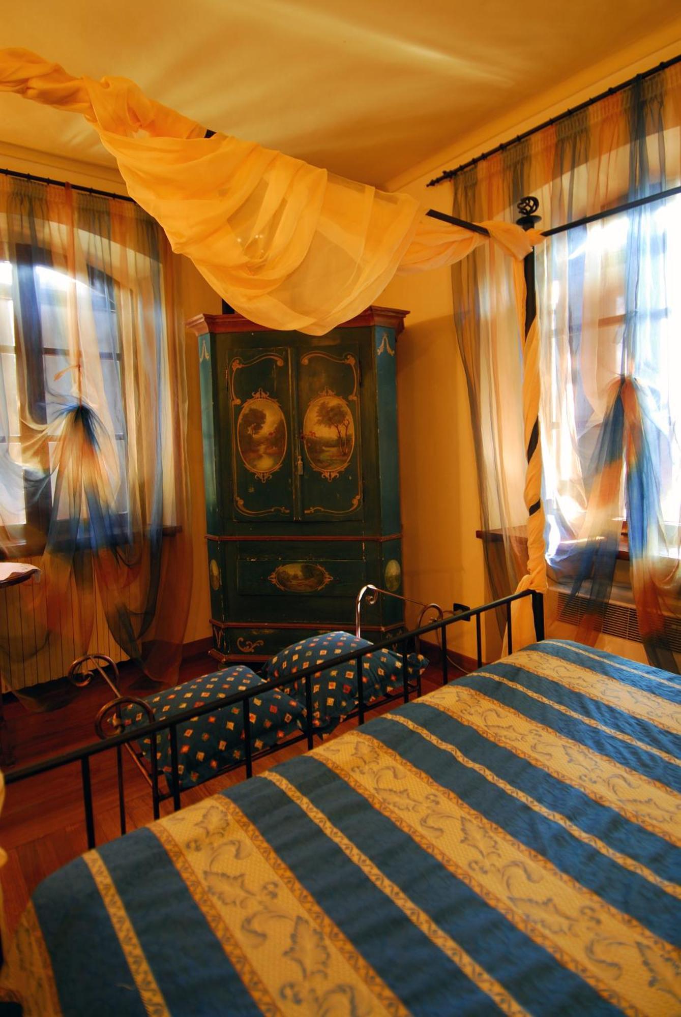 Villa La Favorita Alba  Zimmer foto